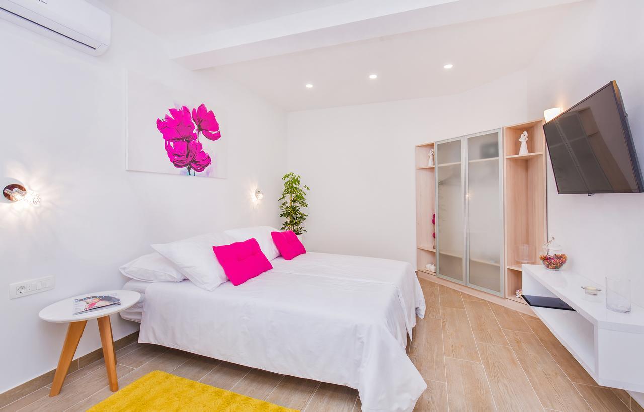 Boutique Flamingo B&B Mlini Luaran gambar