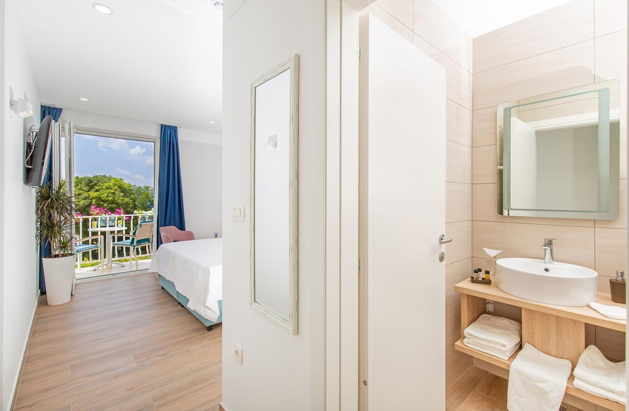 Boutique Flamingo B&B Mlini Luaran gambar